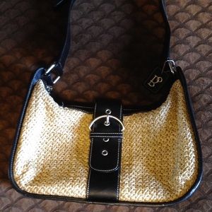 🌺🌺Bolzano black and straw purse